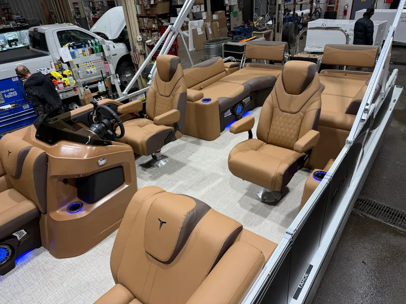 Slide: The Image of Tahoe LTZ 2385 Quad Lounge Shift SS Tritoon & Honda 4-Stroke EFI 2026 - 3