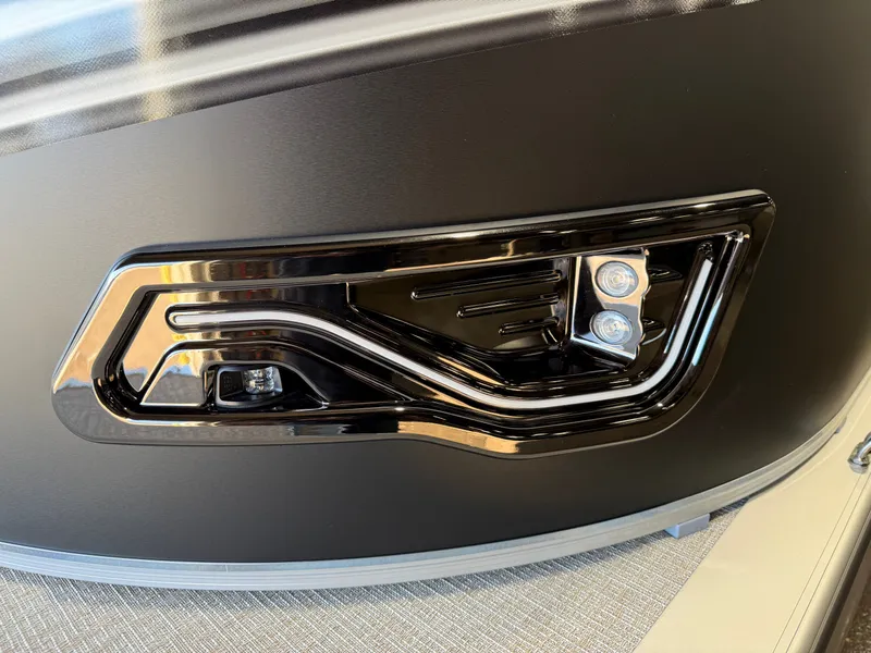 Slide: The Image of Tahoe LTZ 2385 Quad Lounge Shift SS Tritoon & Honda 4-Stroke EFI 2026 - 37