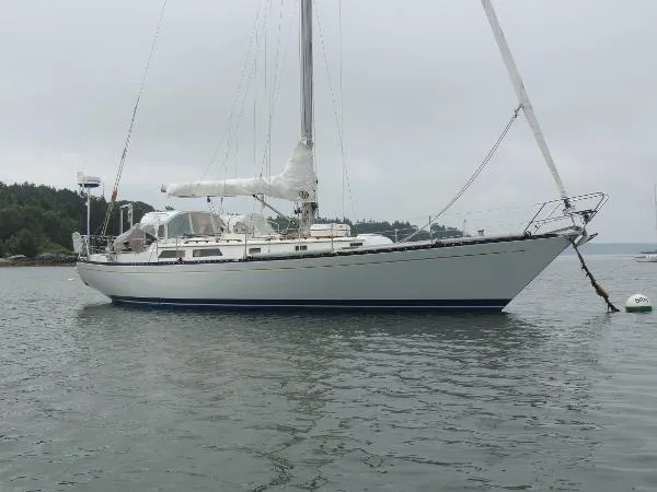 Slide: The Image of Alden Sloop/Cutter 1982 - 0
