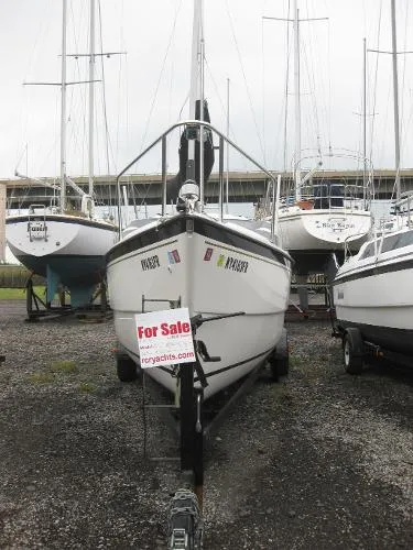 Slide: The Image of Macgregor 26M 2007 - 3