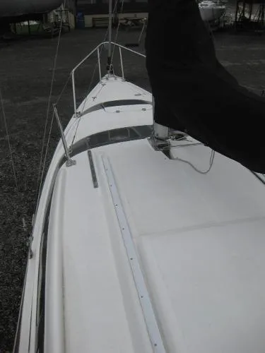Slide: The Image of Macgregor 26M 2007 - 6