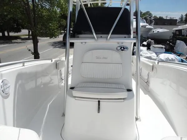 Slide: The Image of Sea Pro 228 Center Console 2008 - 8