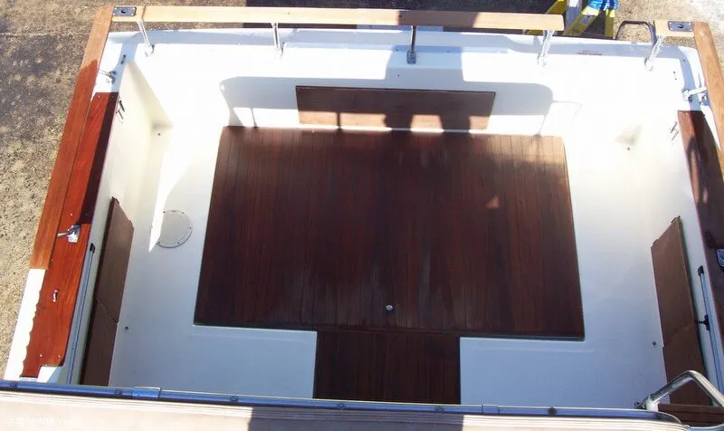 Slide: The Image of Sea Ray 270 Sedan Bridge SF 1980 - 3