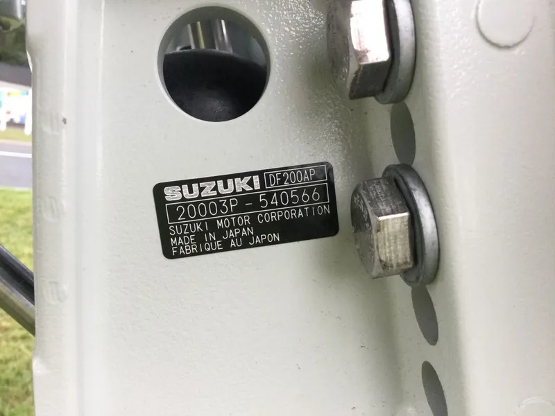 Slide: The Image of Pair Customs 21MV Center Console 2026 - 6