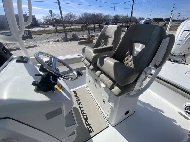 Slide: The Image of Sportsman Masters 267 Bay Boat 2021 - 20