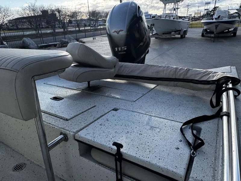 Slide: The Image of Xpress Hyper-Lift Bay Series H20B 2016 - 16