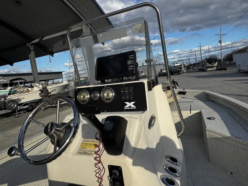 Slide: The Image of Xpress Hyper-Lift Bay Series H20B 2016 - 8