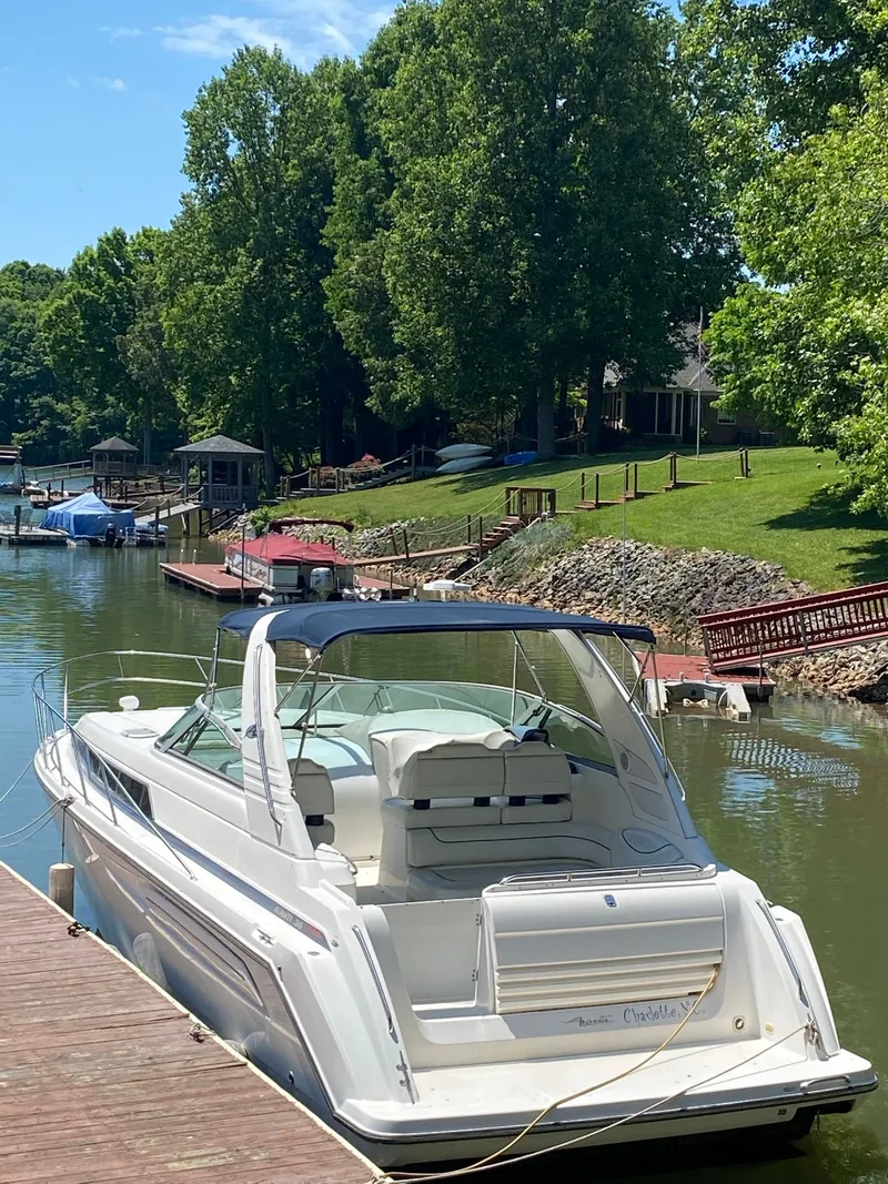 Slide: The Image of Bayliner 3685 1999 - 3