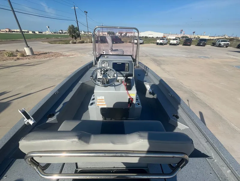 Slide: The Image of Xpress H20B Bay 2022 - 29