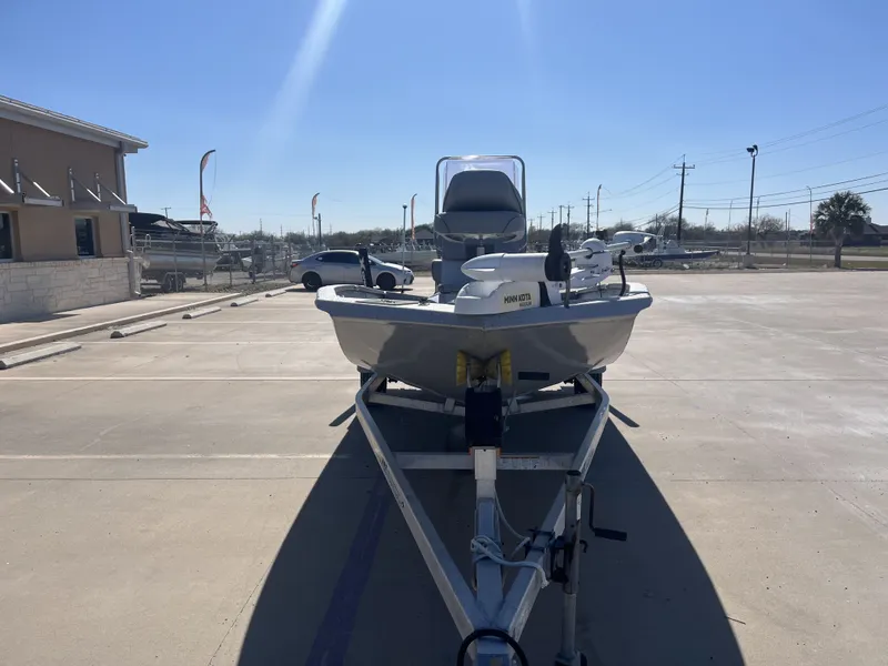 Slide: The Image of Xpress H20B Bay 2022 - 5