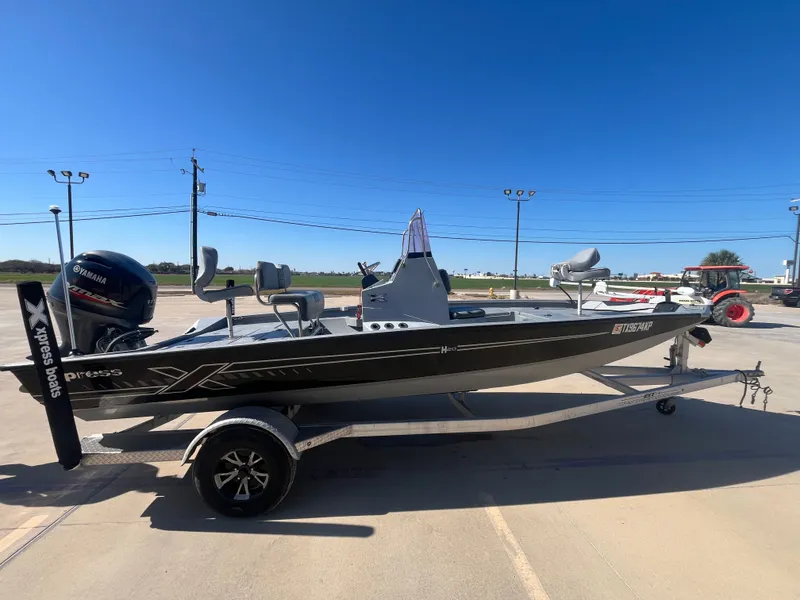 Slide: The Image of Xpress H20B Bay 2022 - 7