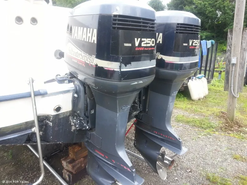 Slide: The Image of Grady-White 300 Marlin 2000 - 1