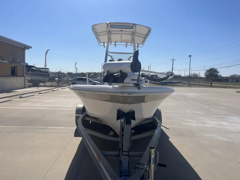 Slide: The Image of NauticStar 214 XTS 2015 - 5