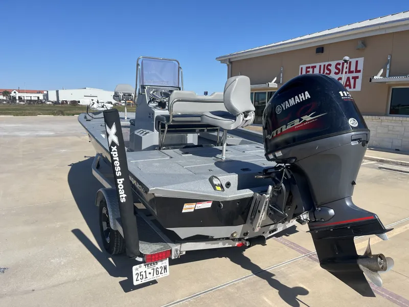 Slide: The Image of Xpress H20B Bay 2022 - 10