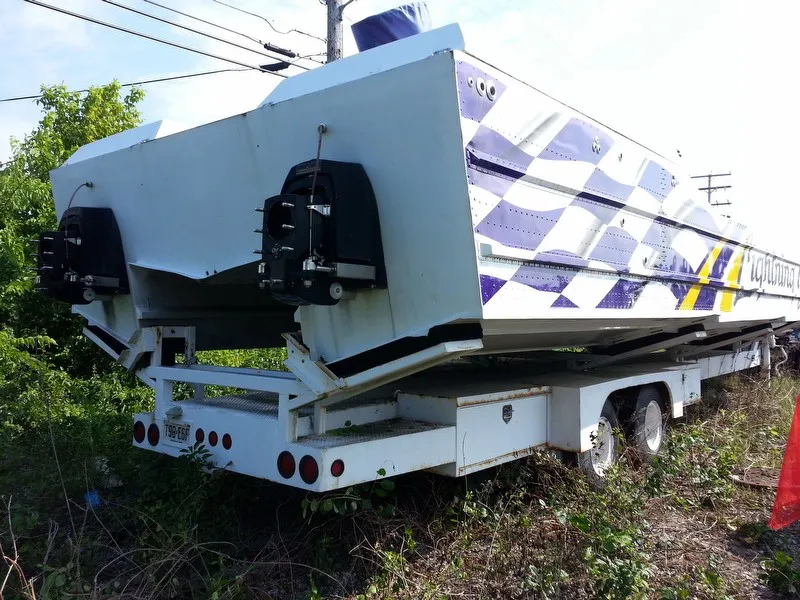 Slide: The Image of Cougar 500 Race 1983 - 2