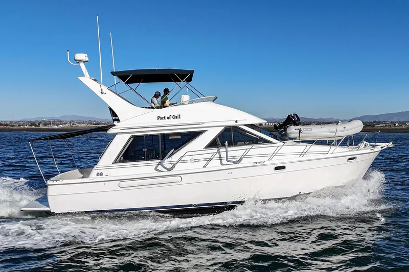 Slide: The Image of Bayliner 3988 Motoryacht 1998 - 59