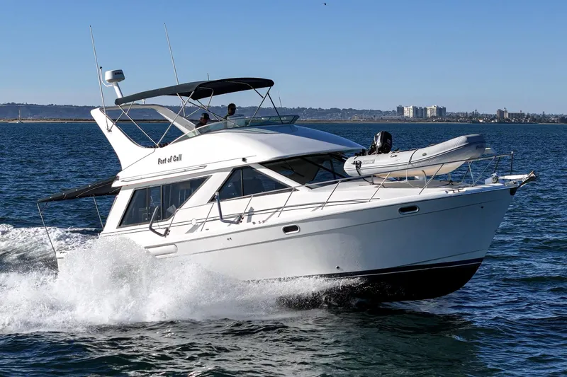 Slide: The Image of Bayliner 3988 Motoryacht 1998 - 60