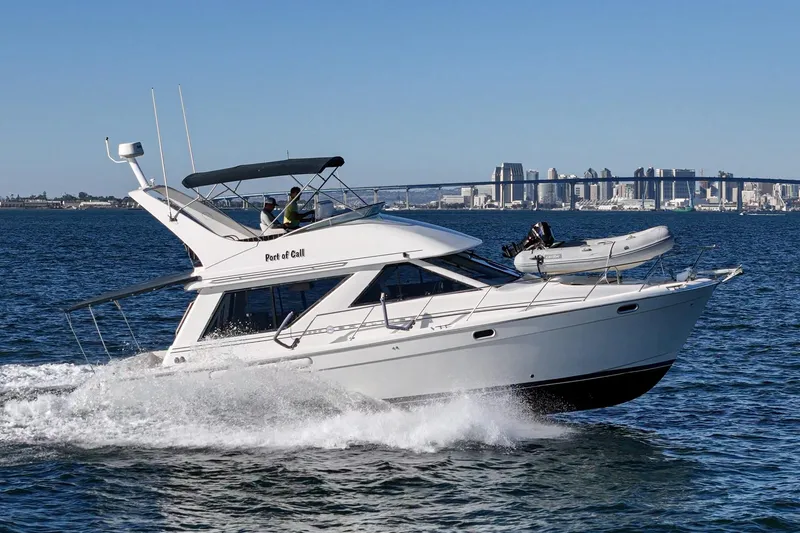 Slide: The Image of Bayliner 3988 Motoryacht 1998 - 61