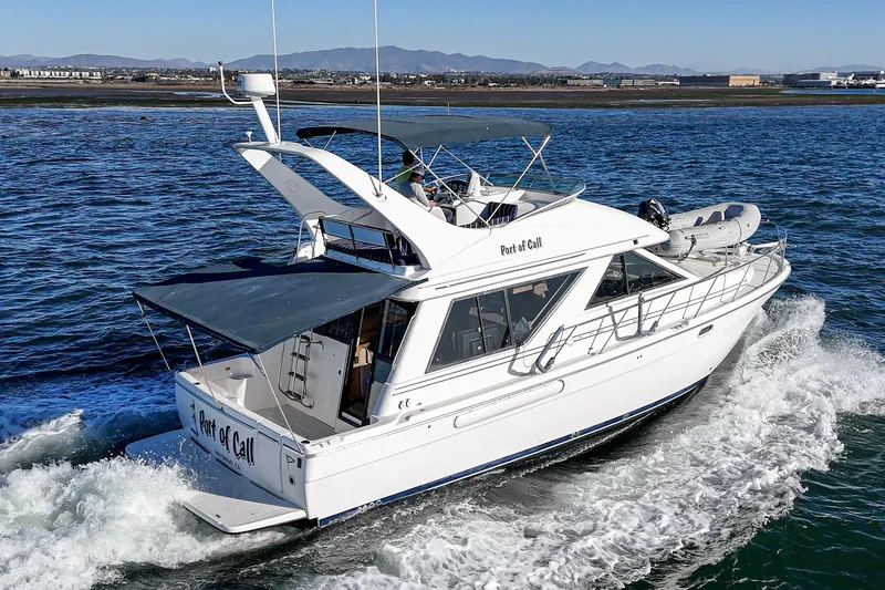 Slide: The Image of Bayliner 3988 Motoryacht 1998 - 62