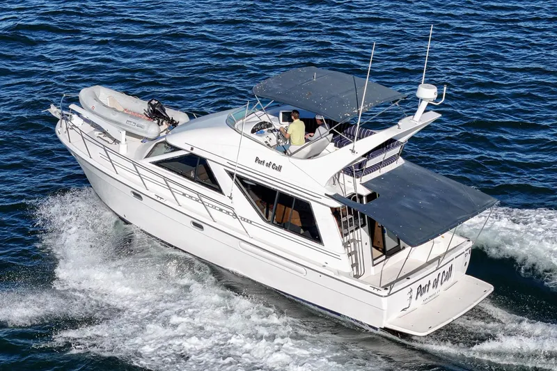 Slide: The Image of Bayliner 3988 Motoryacht 1998 - 65