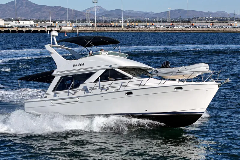 Slide: The Image of Bayliner 3988 Motoryacht 1998 - 71