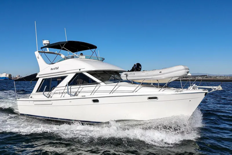 Slide: The Image of Bayliner 3988 Motoryacht 1998 - 74