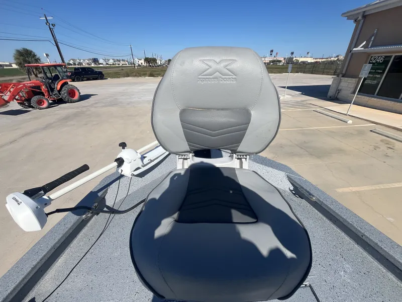 Slide: The Image of Xpress H20B Bay 2022 - 12