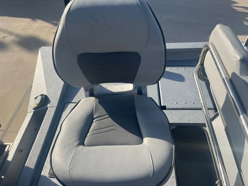 Slide: The Image of Xpress H20B Bay 2022 - 28