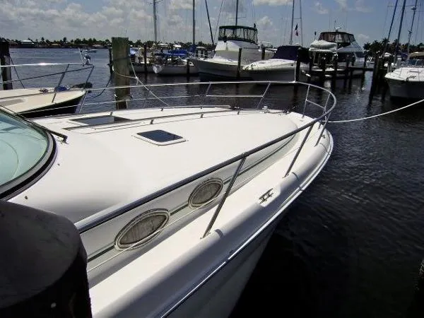 Slide: The Image of Sea Ray 370 Sundancer 1995 - 1