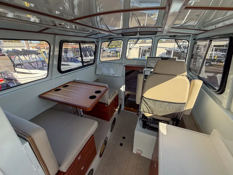 Slide: The Image of Hewescraft 270 Pacific Explorer 2026 - 7