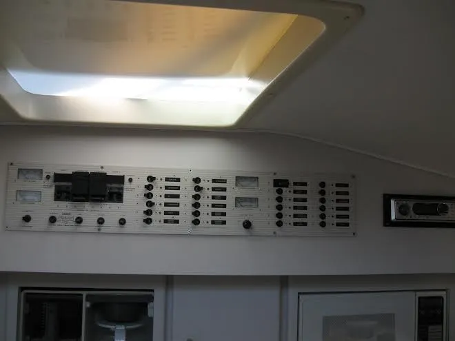 Slide: The Image of Wellcraft 3400 Sport 1991 - 6