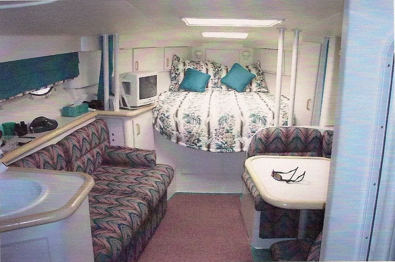 Slide: The Image of Wellcraft 3400 Sport 1991 - 8