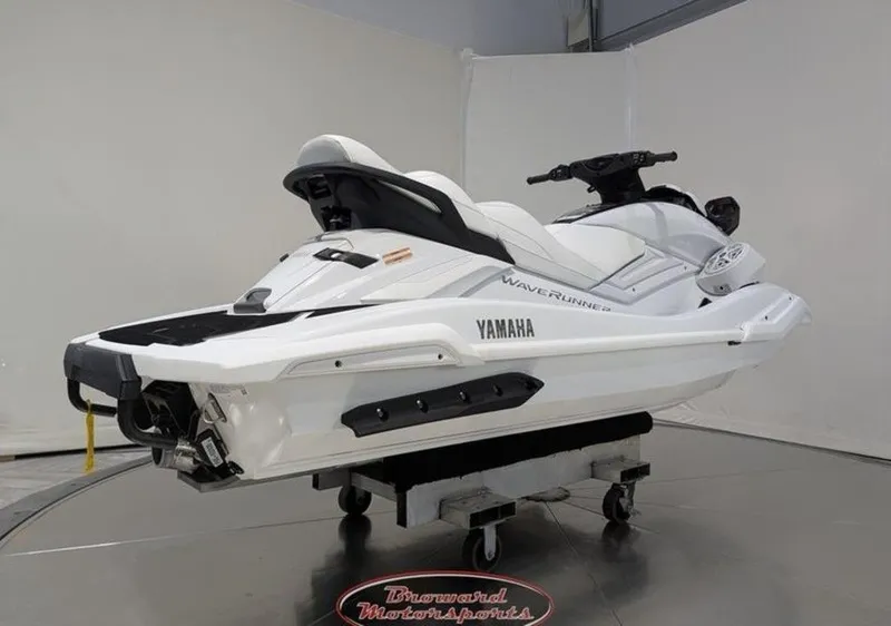 Slide: The Image of Yamaha FX Cruiser SVHO® 2026 - 6