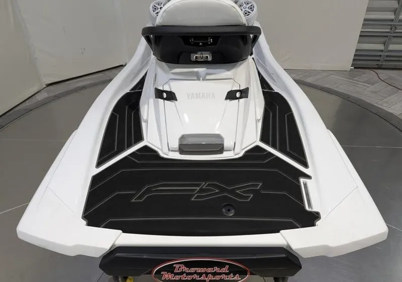 Slide: The Image of Yamaha FX Cruiser SVHO® 2026 - 4