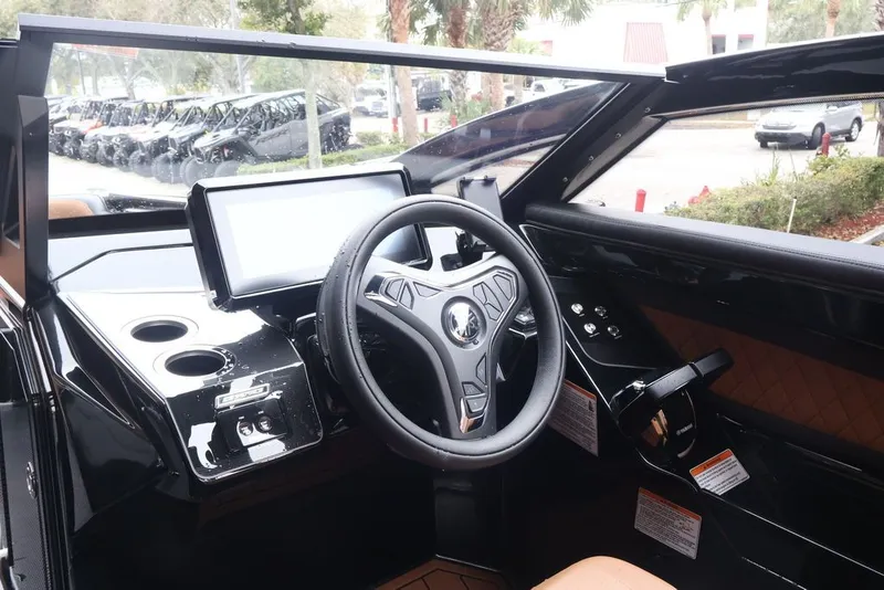 Slide: The Image of Yamaha 275SD 2026 - 5