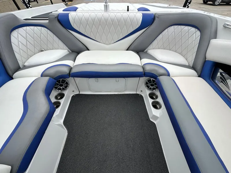 Slide: The Image of Tigé RZ4 2013 - 12