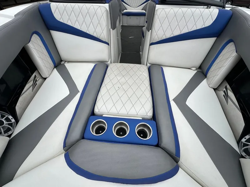 Slide: The Image of Tigé RZ4 2013 - 22