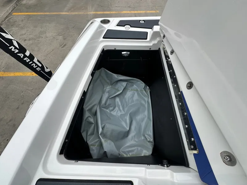 Slide: The Image of Tigé RZ4 2013 - 28