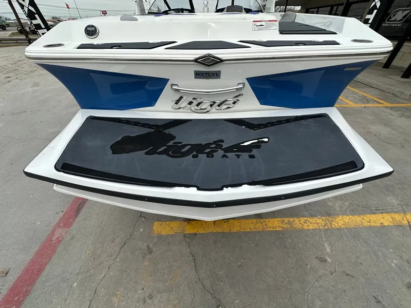 Slide: The Image of Tigé RZ4 2013 - 32