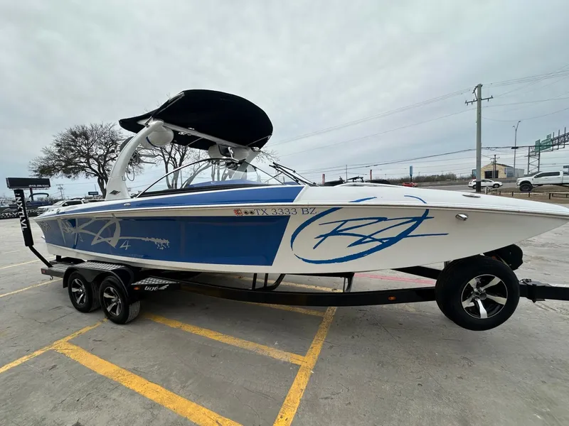 Slide: The Image of Tigé RZ4 2013 - 7