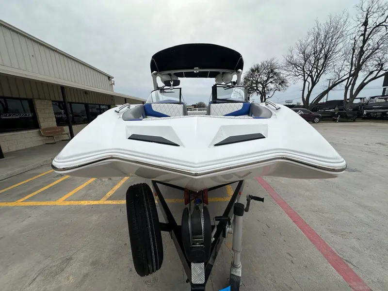 Slide: The Image of Tigé RZ4 2013 - 8