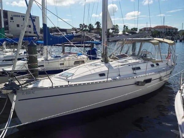 Slide: The Image of Beneteau 351 - 3 Cabin 1995 - 0