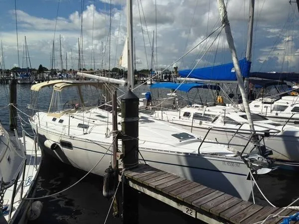 Slide: The Image of Beneteau 351 - 3 Cabin 1995 - 1