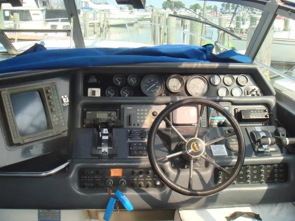 Slide: The Image of Sea Ray 370 Sundancer 1992 - 6