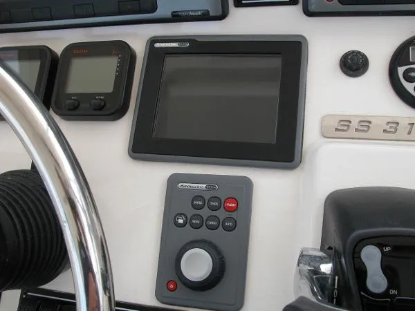 Slide: The Image of Pursuit S 310 Sport 2009 - 11