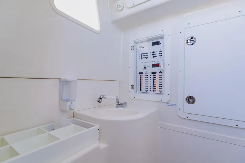 Slide: The Image of Interior of 2025 SeaVee 370Z boat with registration number 1351214. - 53