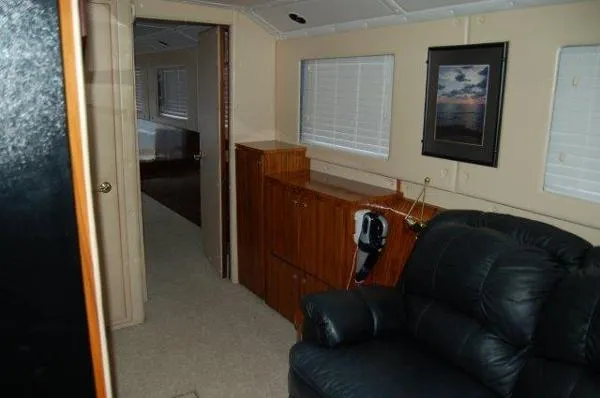 Slide: The Image of Navigator Bonner 72 Motor Yacht 2001 - 1
