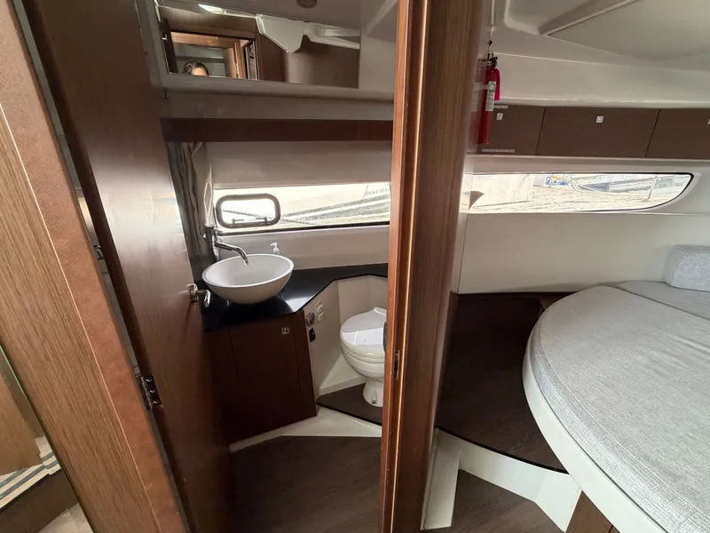 Slide: The Image of Jeanneau NC 1095 2022 - 18