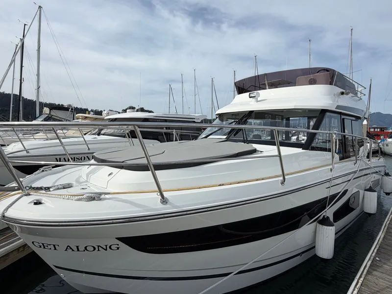 Slide: The Image of Jeanneau NC 1095 2022 - 8