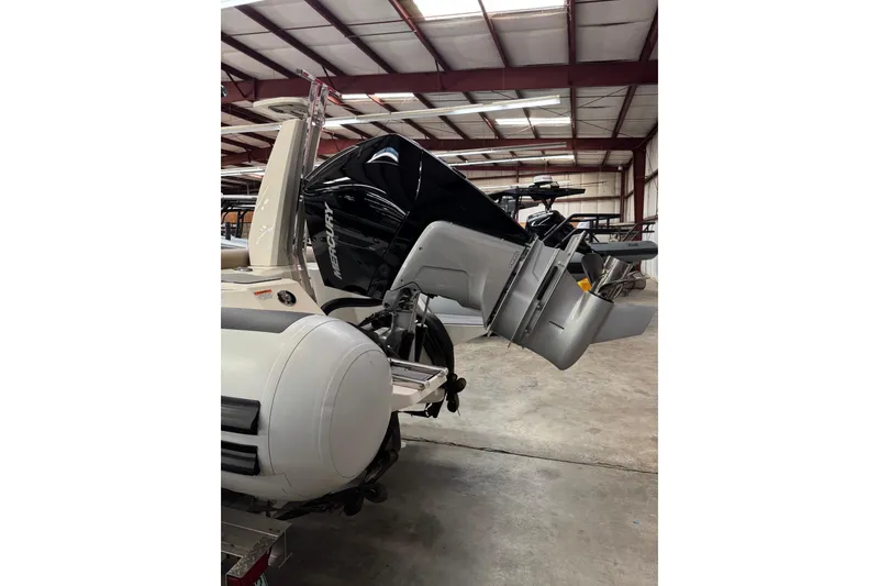 Slide: The Image of Mercury Verado 300 - 5